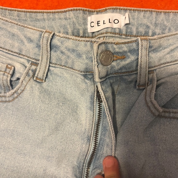 Cello (sold by Simons) light denim and white dip-dyed straight jeans NWT - Picture 7 of 9